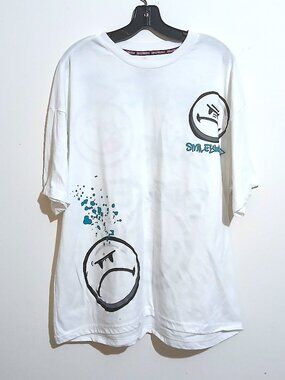 SmileyWorld Protect Your Peace Oversized Graphic T-Shirt – Men’s/Unisex XL